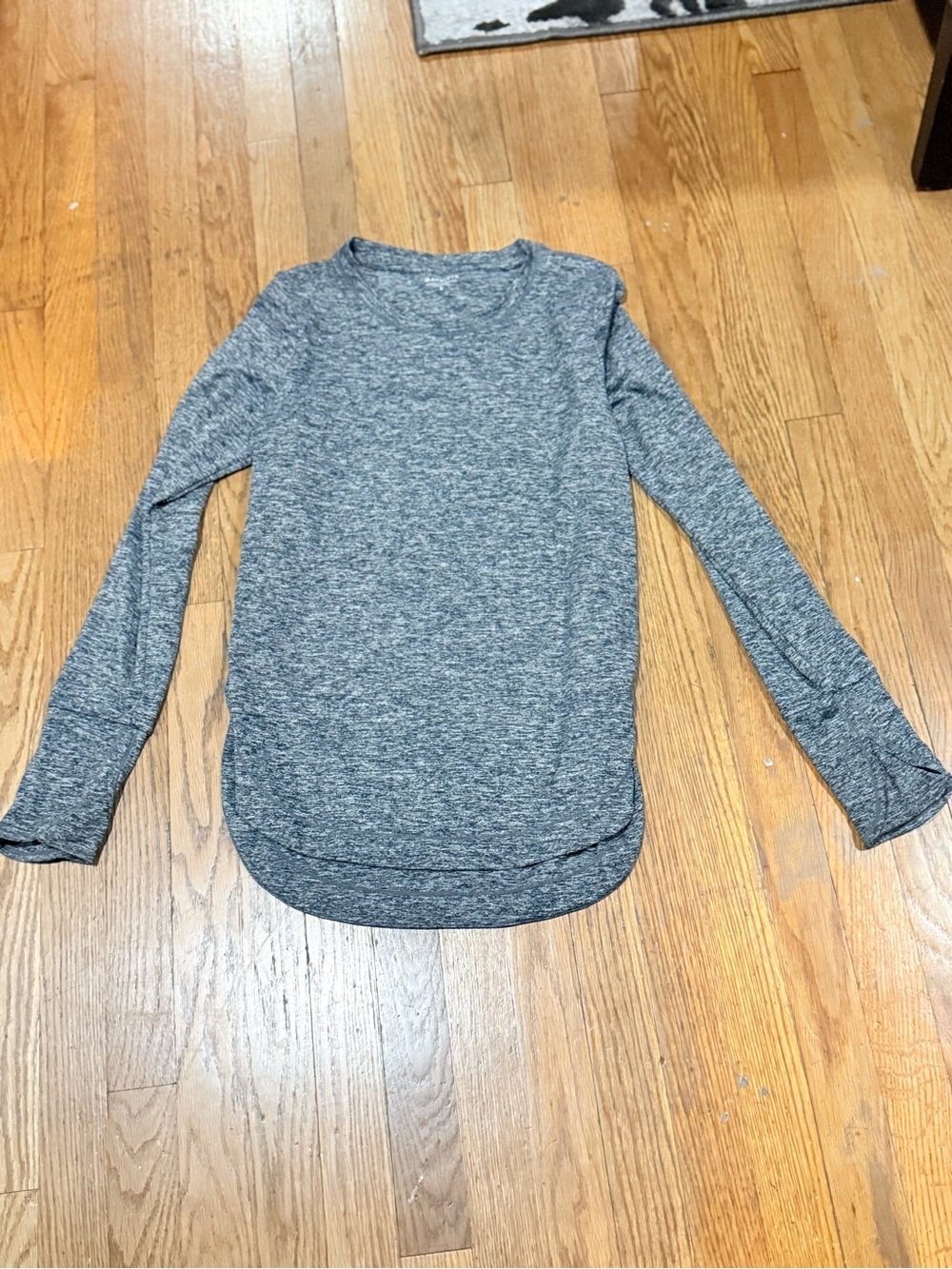 Athleta Heathered Charcoal Long Sleeve Tee